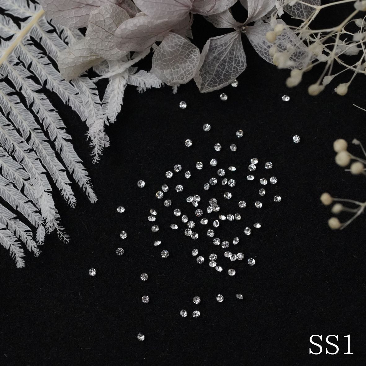 D.nail  クリスタルVカット　SS1/SS3/SS4/SS5/SS6/SS12/SS16